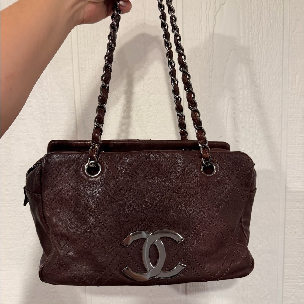 Chanel Caviar Diamond Stitch Medium Brown Leather Shoulder Bag